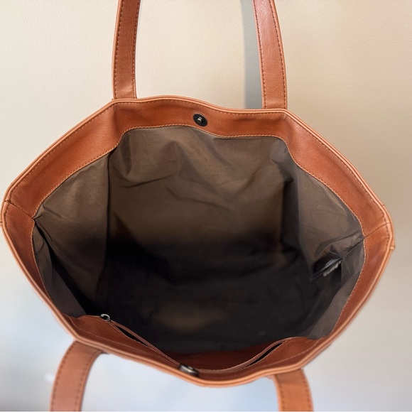 Matt & Nat Cognac Brown Vegan Leather Tote Purse - Picture 4 of 5